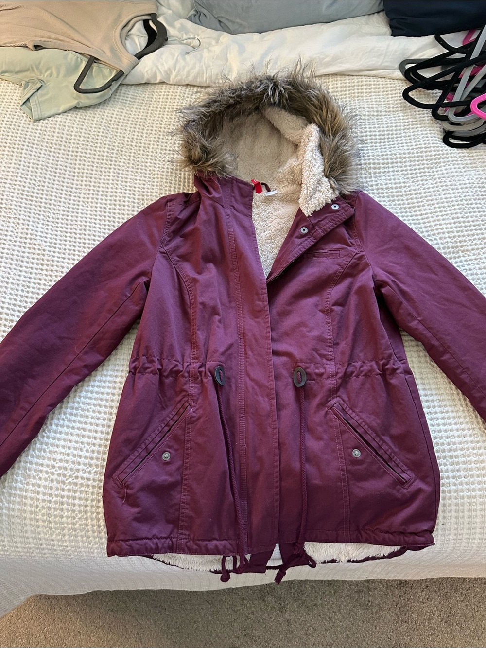 Divided Women's Plum Hooded Puffer Jacket with Faux-Fur Trim